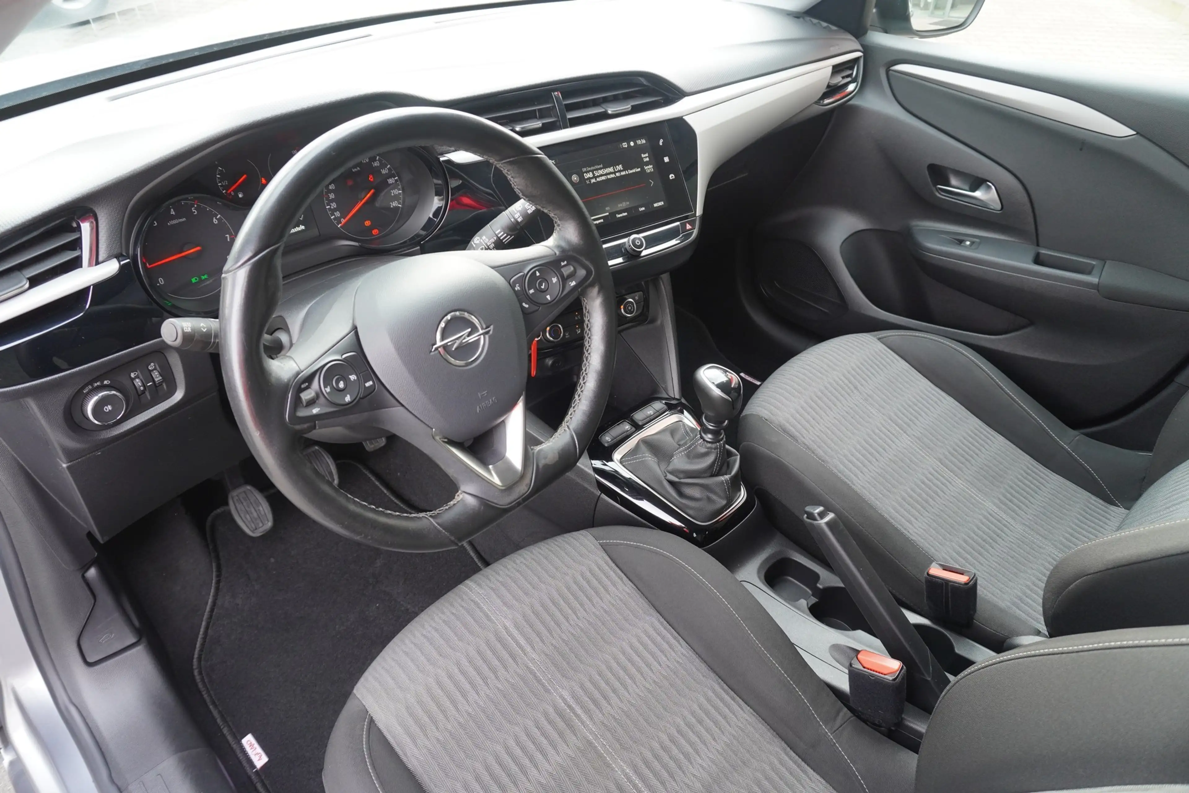 Opel Corsa F 1.2 Turbo Kamera Navi Tempomat DAB — photo 10