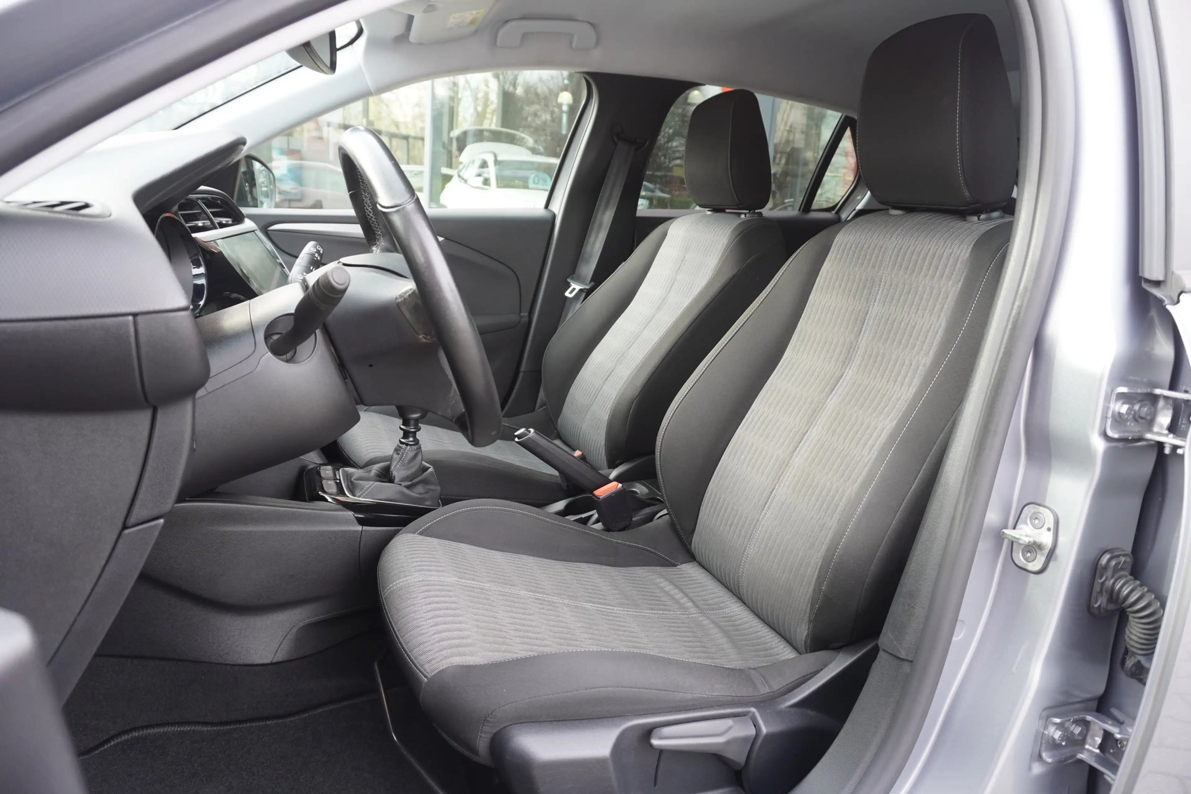 Opel Corsa F 1.2 Turbo Kamera Navi Tempomat DAB — photo 11