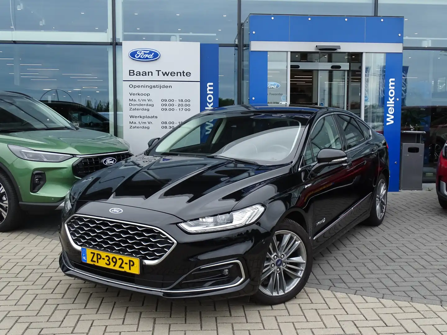 Ford Mondeo 2.0 IVCT HEV Vignale Automaat | leder | camera | f Zwart - 2