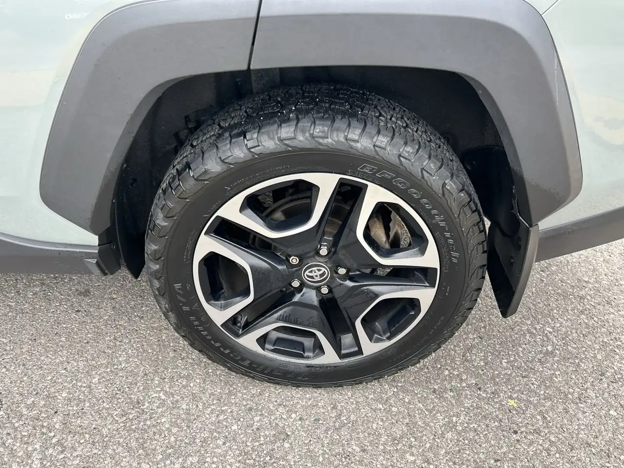 Toyota RAV 4 photo Toyota RAV 4