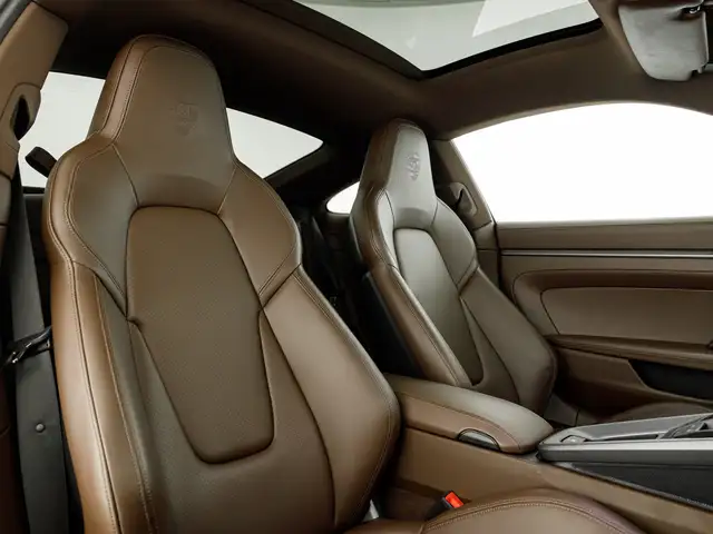 Porsche 911 view 13