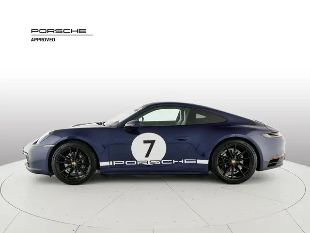 Porsche 911 view 2