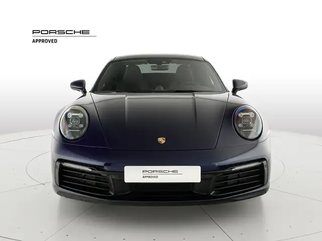 Porsche 911 view 8