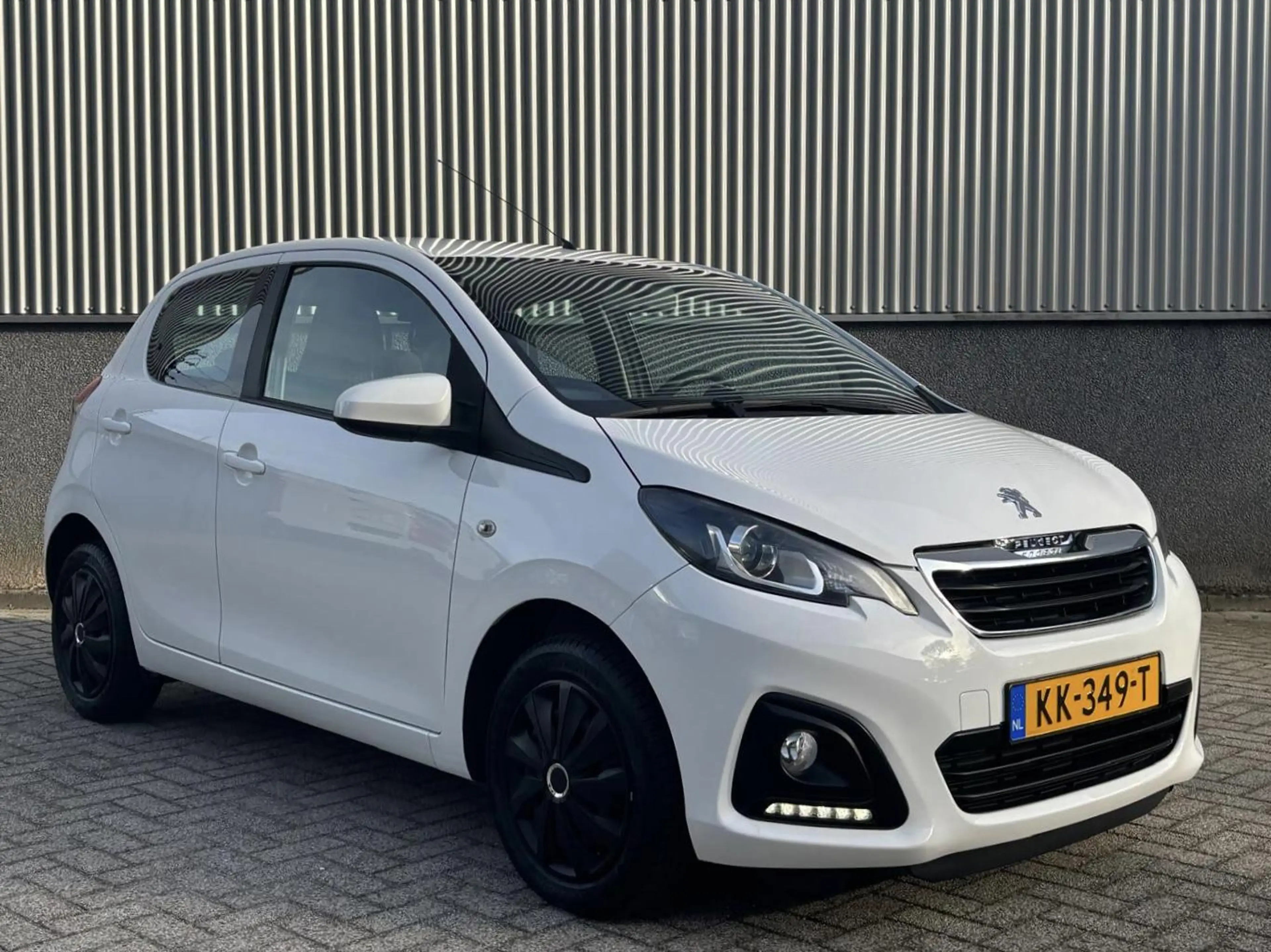 Peugeot 108 1.0 e-VTi Active — photo 3