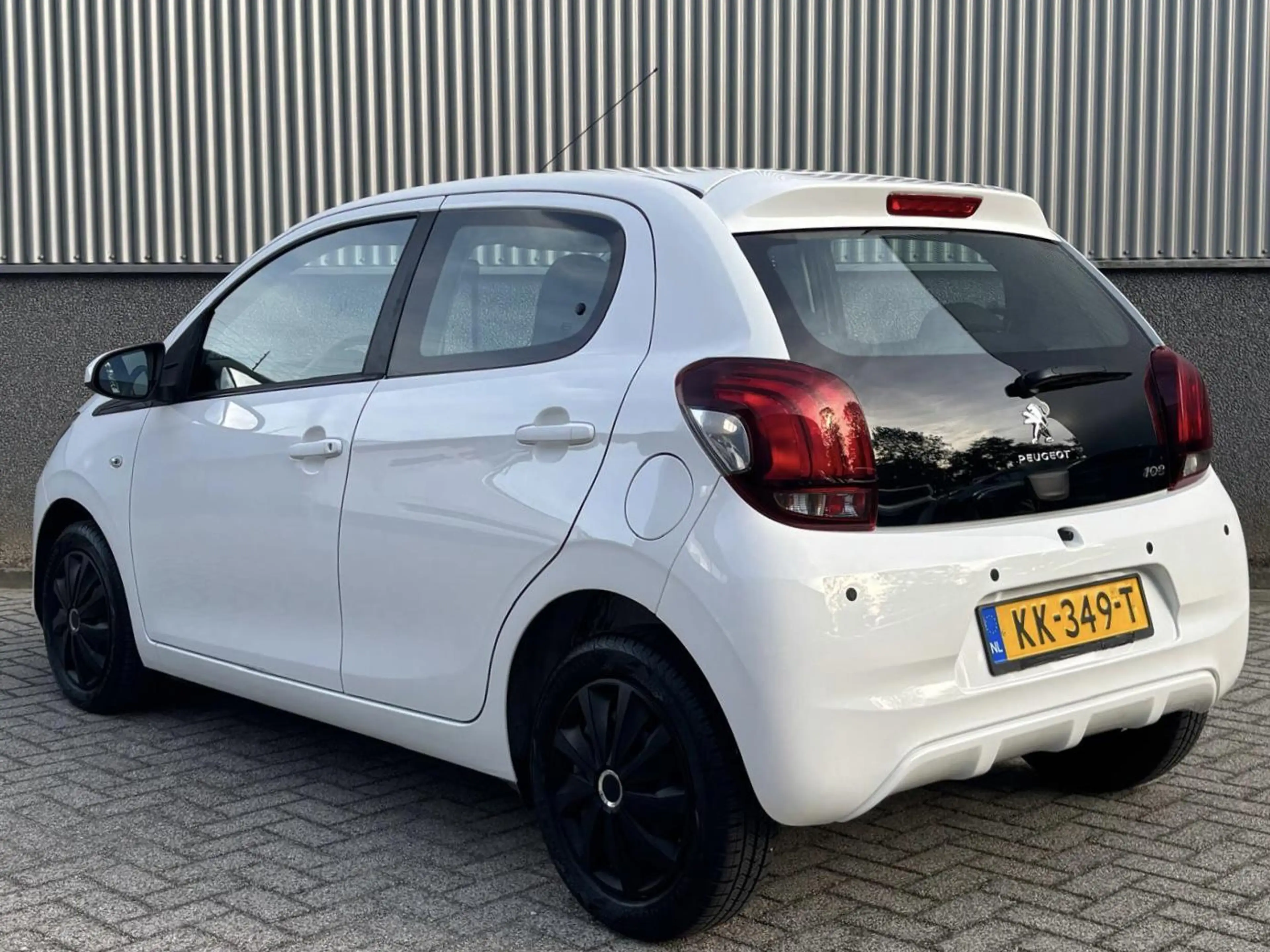 Peugeot 108 1.0 e-VTi Active — photo 7