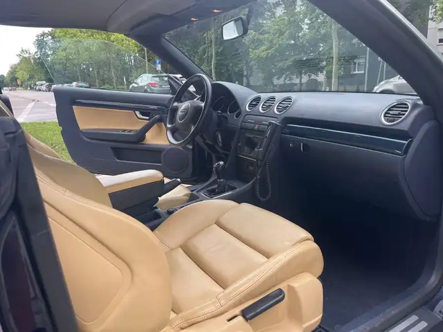 Audi A4 view 13