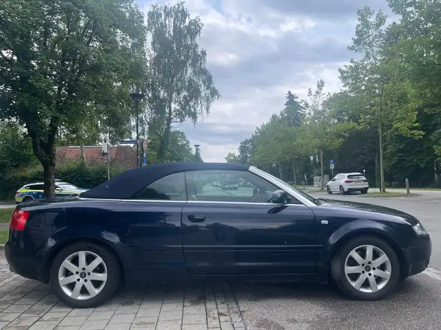 Audi A4 view 6