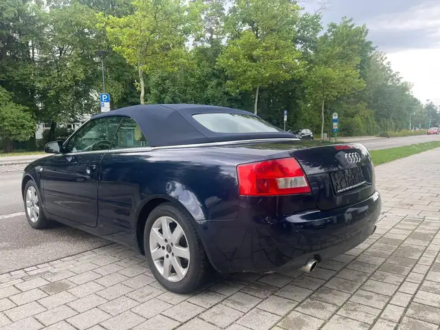 Audi A4 view 3
