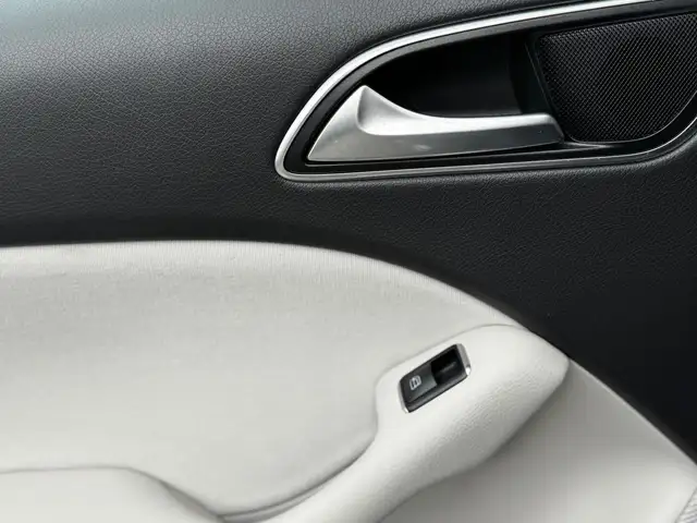 Mercedes-Benz B-Class view 24