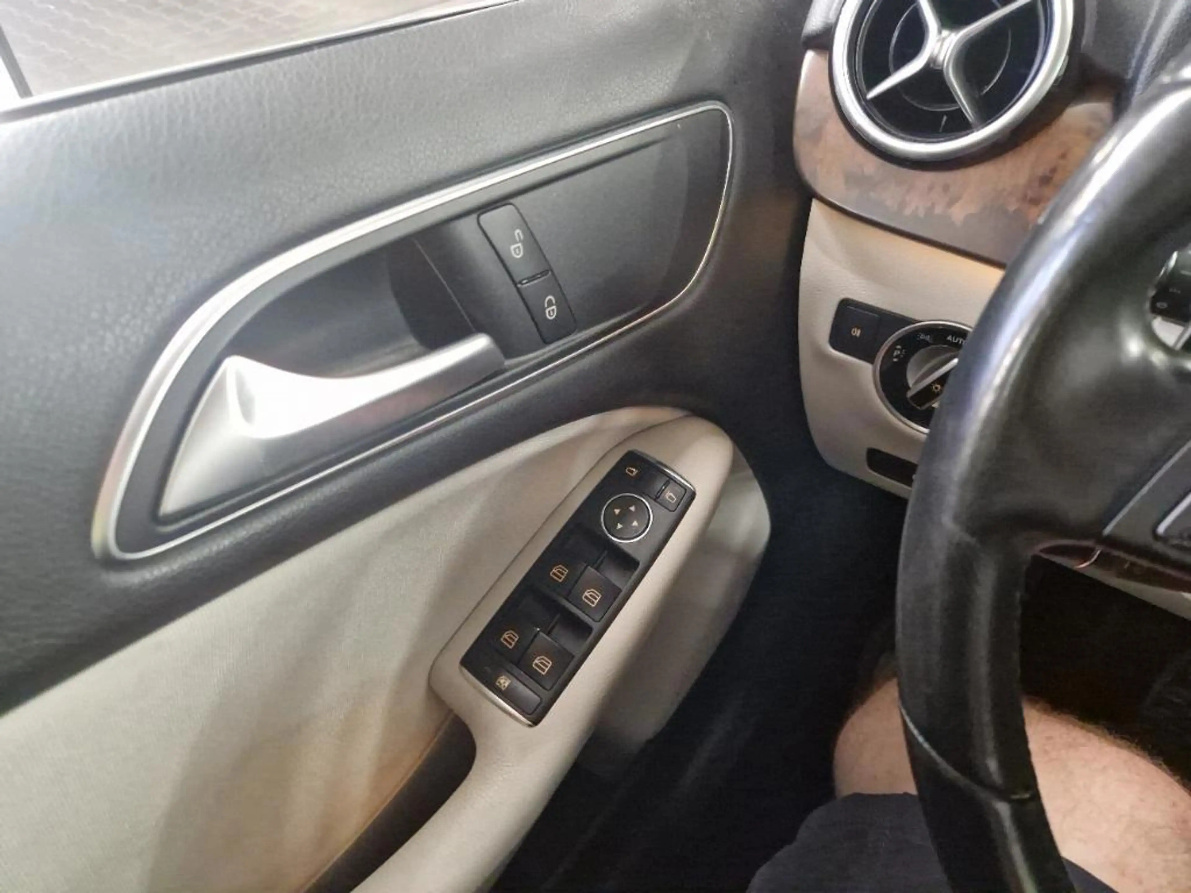 Mercedes-Benz B 180 Ambition — photo 18