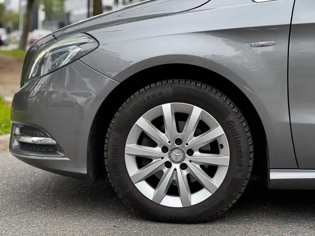 Mercedes-Benz B-Class view 10
