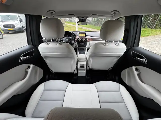 Mercedes-Benz B-Class view 14