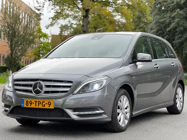Mercedes-Benz B-Class view 4