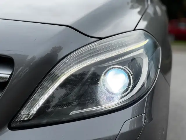 Mercedes-Benz B-Class view 9