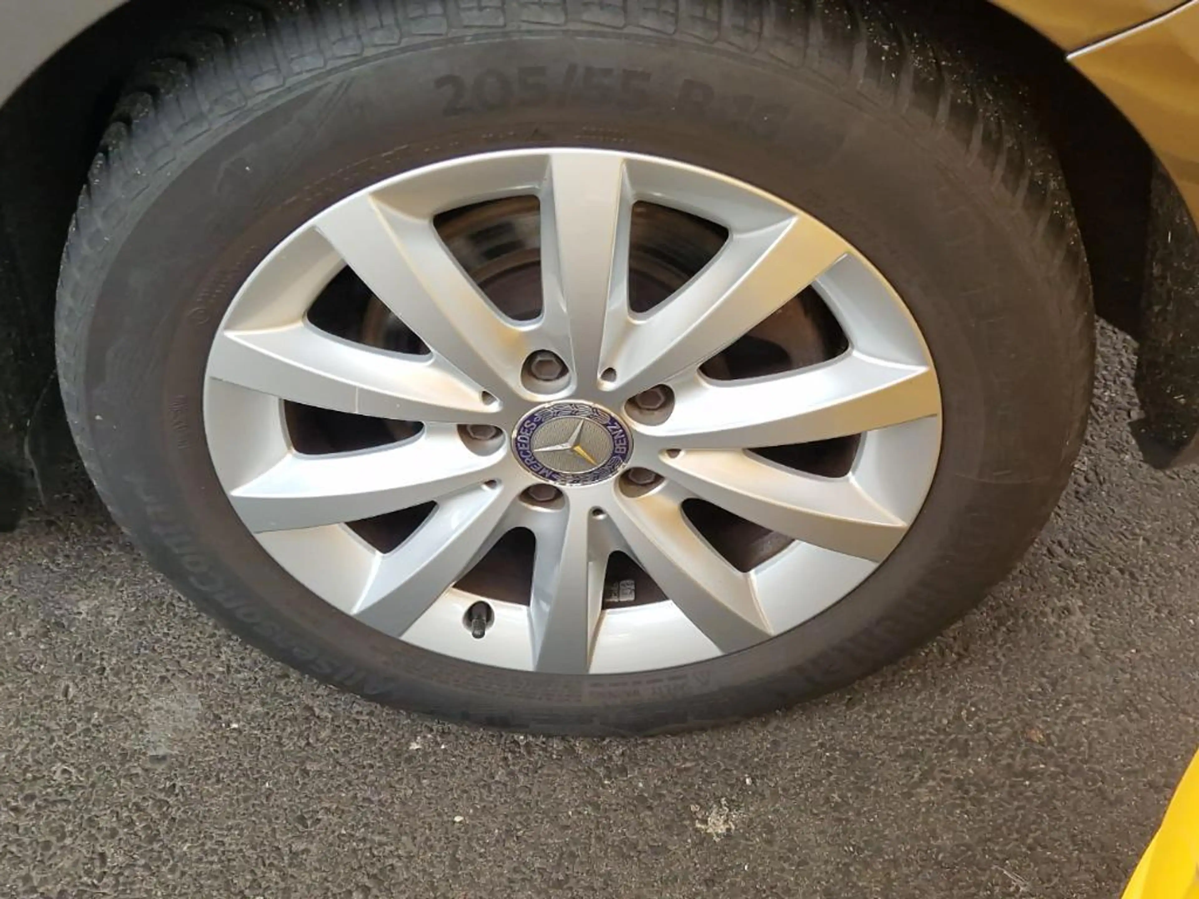 Mercedes-Benz B 180 Ambition — photo 12