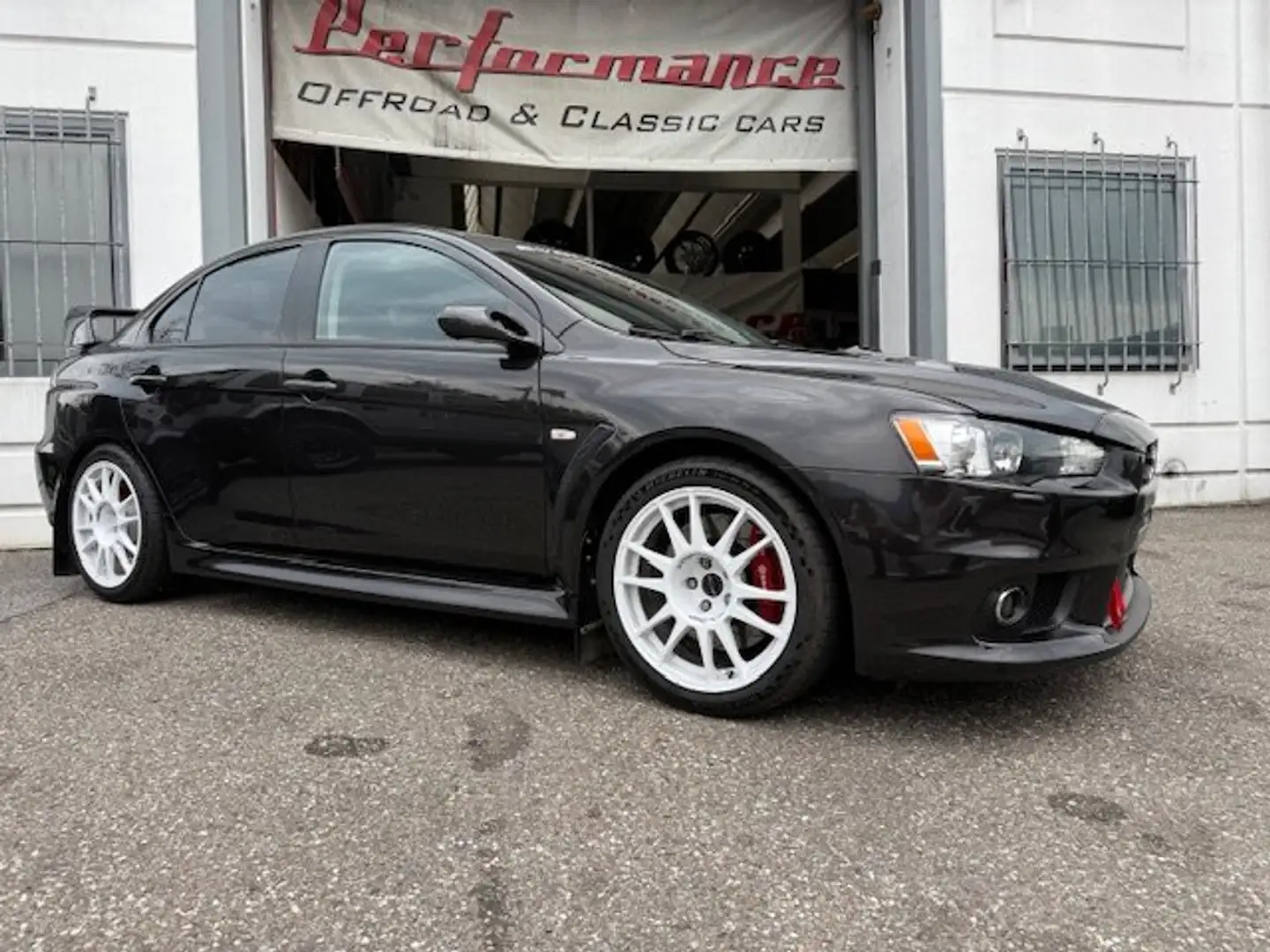 Mitsubishi Lancer Lancer Evolution X 2.0 turbo GSR 4wd Zwart - 1