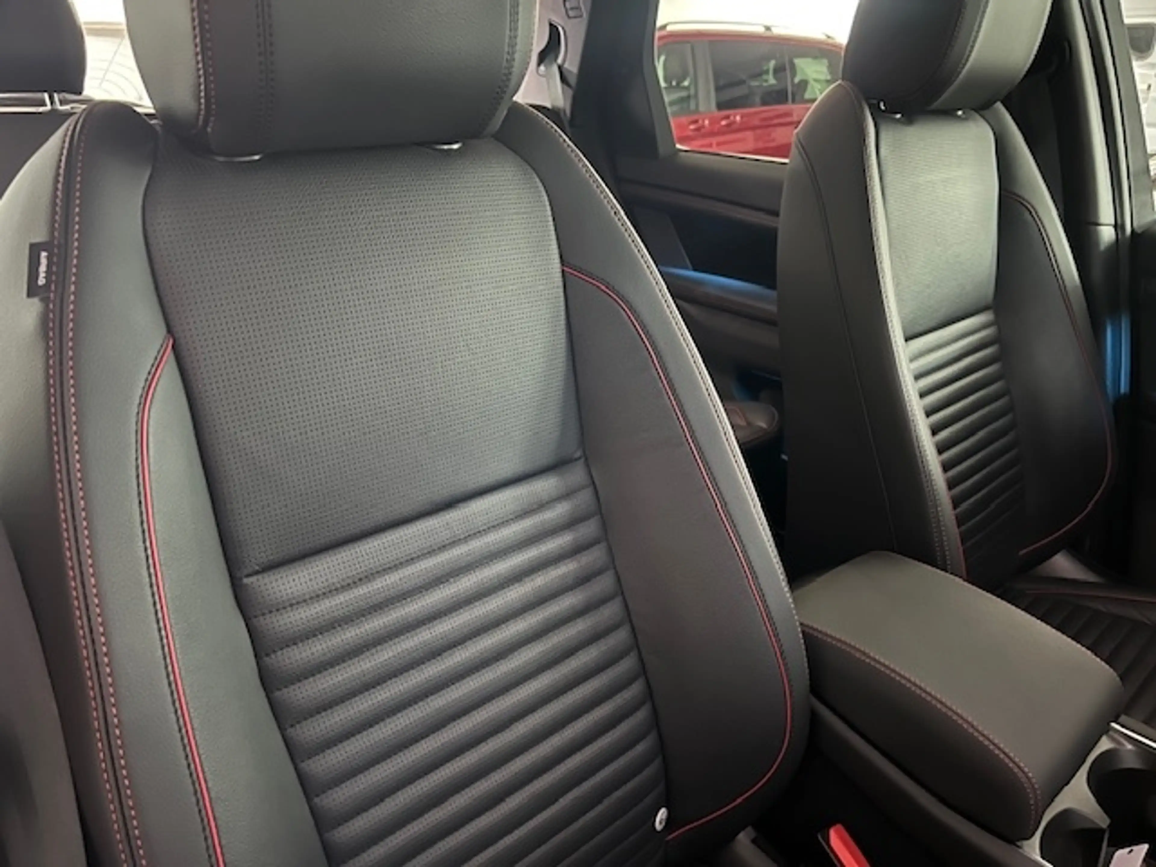 Land Rover Discovery Sport R Pano Leder Navi Kamera El.AHK — photo 11