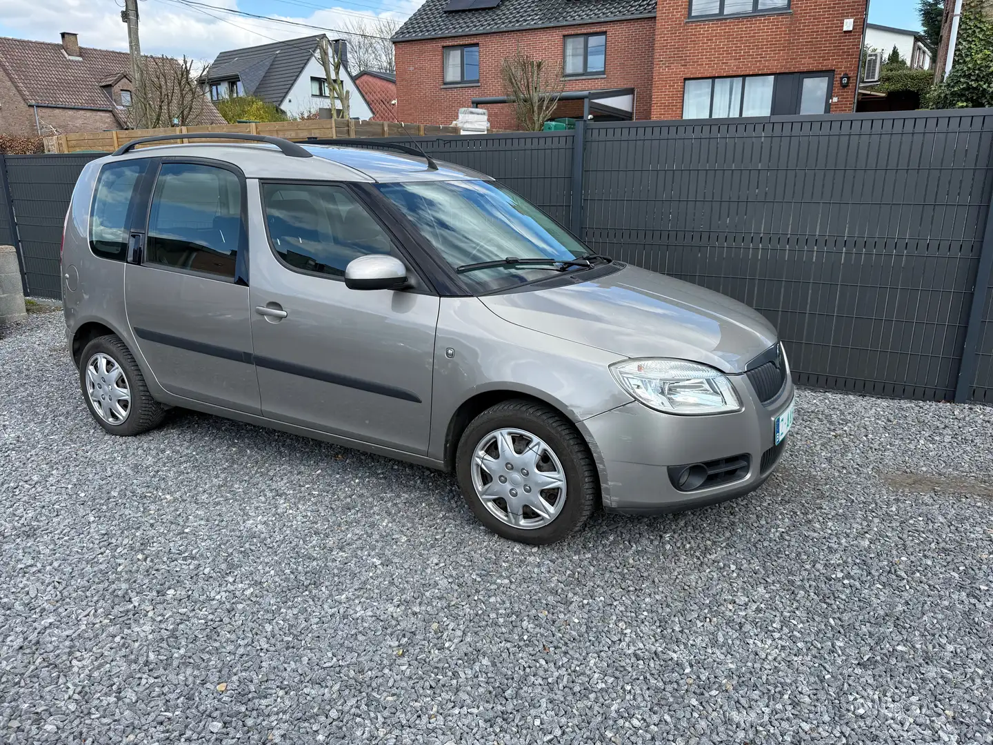 Skoda Roomster 1.4 TDi Elegance Gris - 1