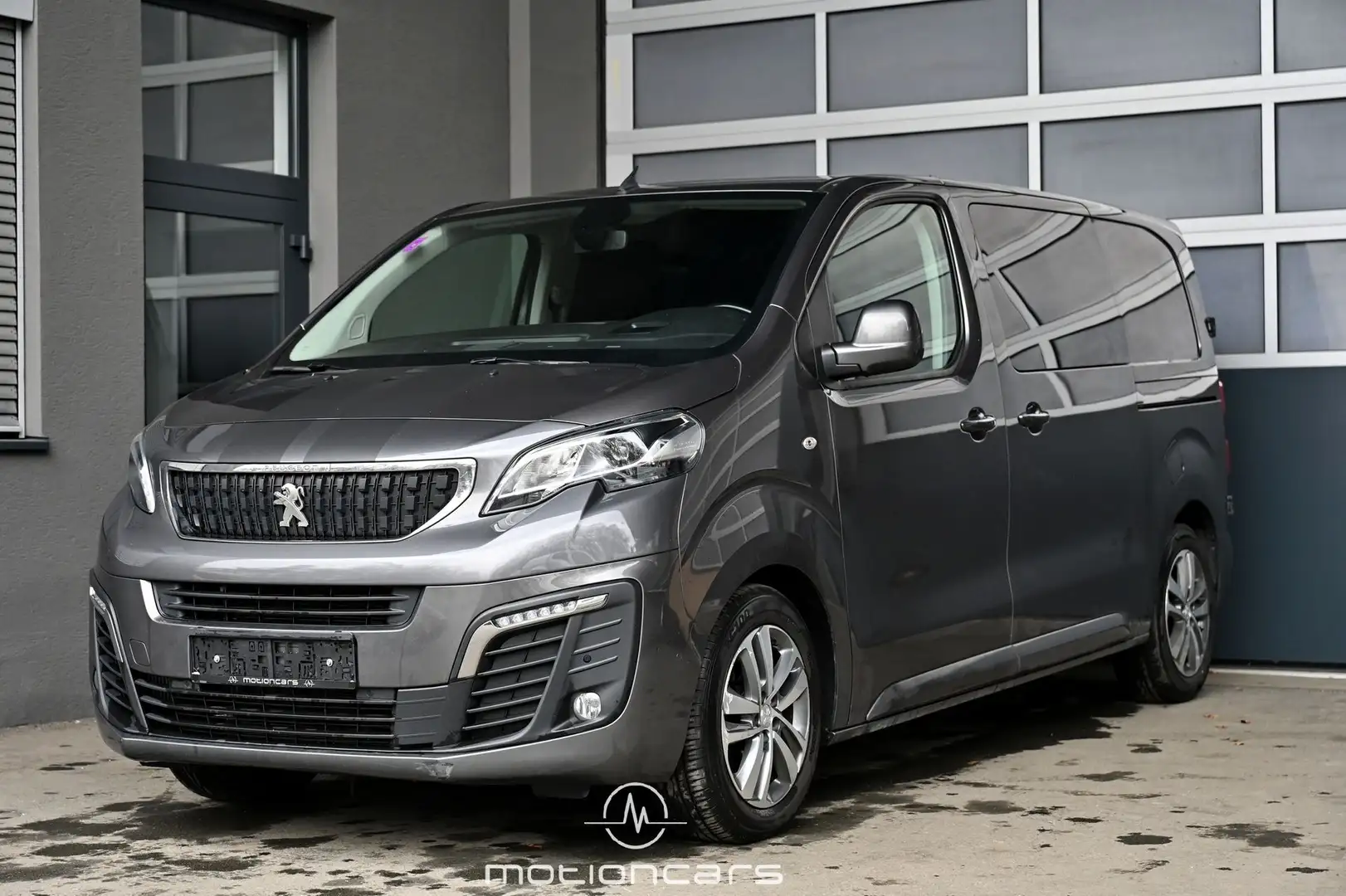 Peugeot Expert 2.0 BlueHDi 180 L2 Premium TwinC. Edit. S&S Сірий - 1