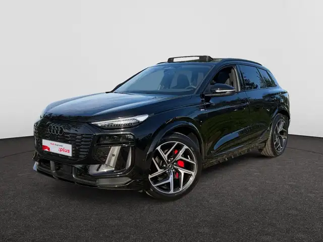 Audi Q6 e-tron 100 kWh 55 Quattro 285 Kw ( 387 Pk ) /// Luchtvering /// Pano-dak /// Sportzetels plus