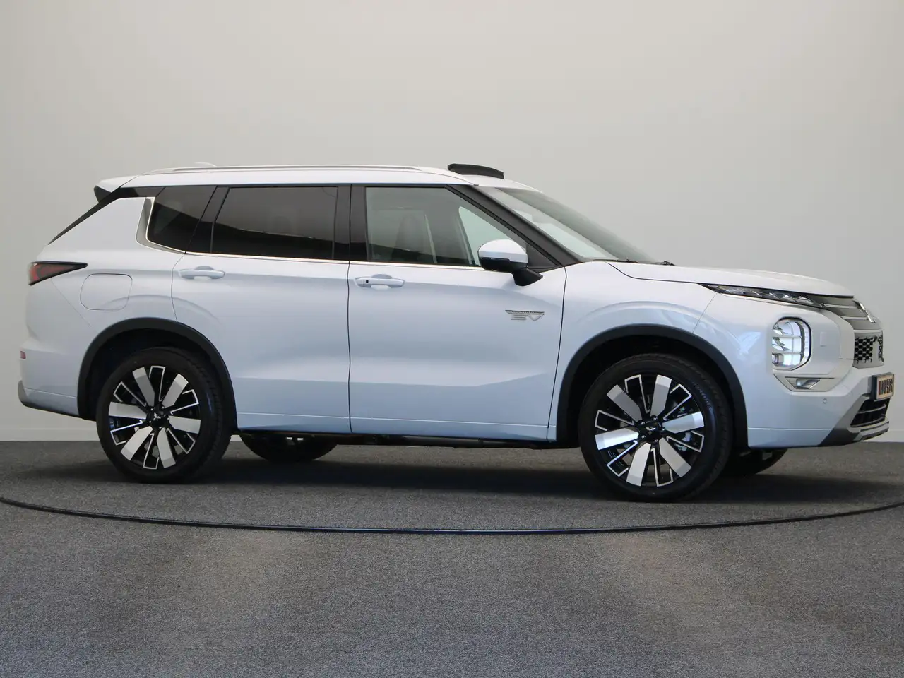 Mitsubishi Outlander 2026 — фото 13