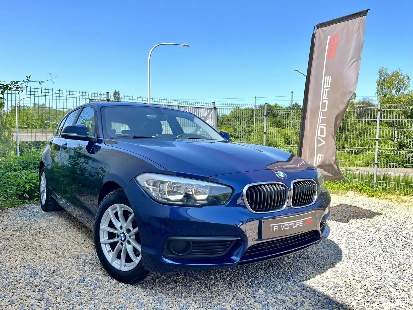 BMW 116 dA BOITE-AUTO/HARMAN-KARDON/NAVI/CLIM-AUTO/TEL/PDC Синій - 1