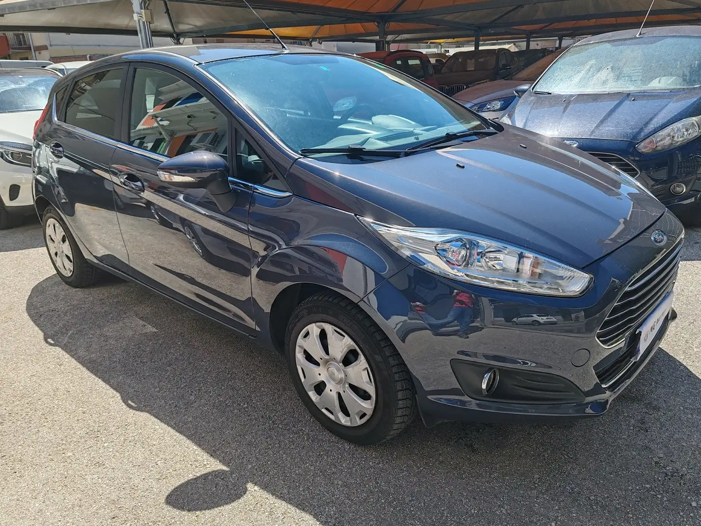 Ford Fiesta Fiesta 5p 1.5 tdci 75cv Gris - 1