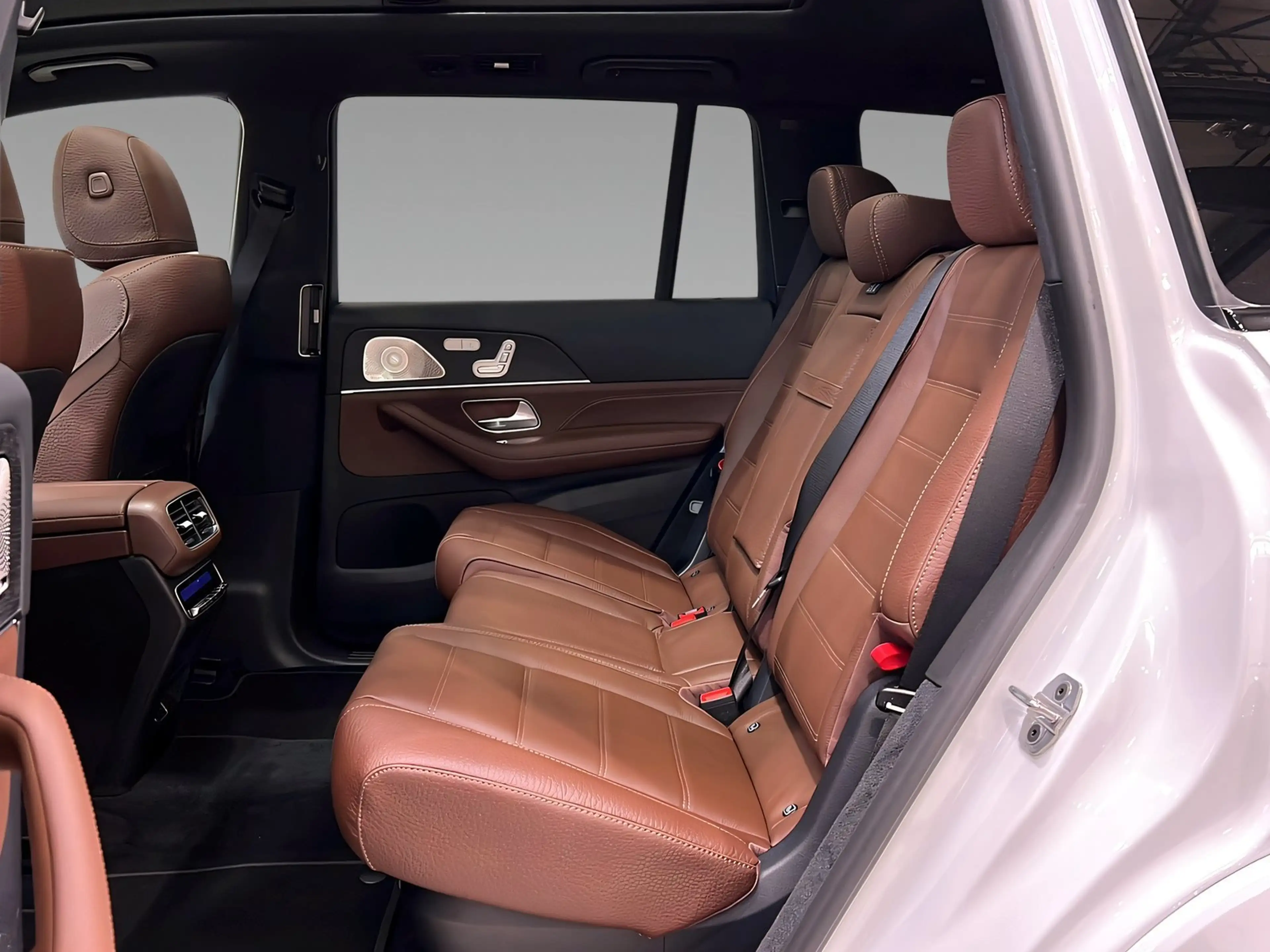Mercedes-Benz GLS 450 d 4M AMG+DISTR+Burme+Memo+StHz+AHK+360° — photo 9