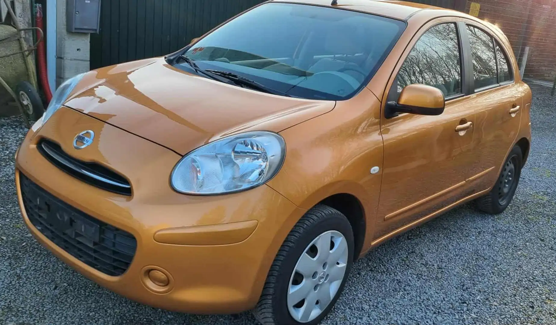Nissan Micra Micra 1.2i Connect Edition Orange - 1