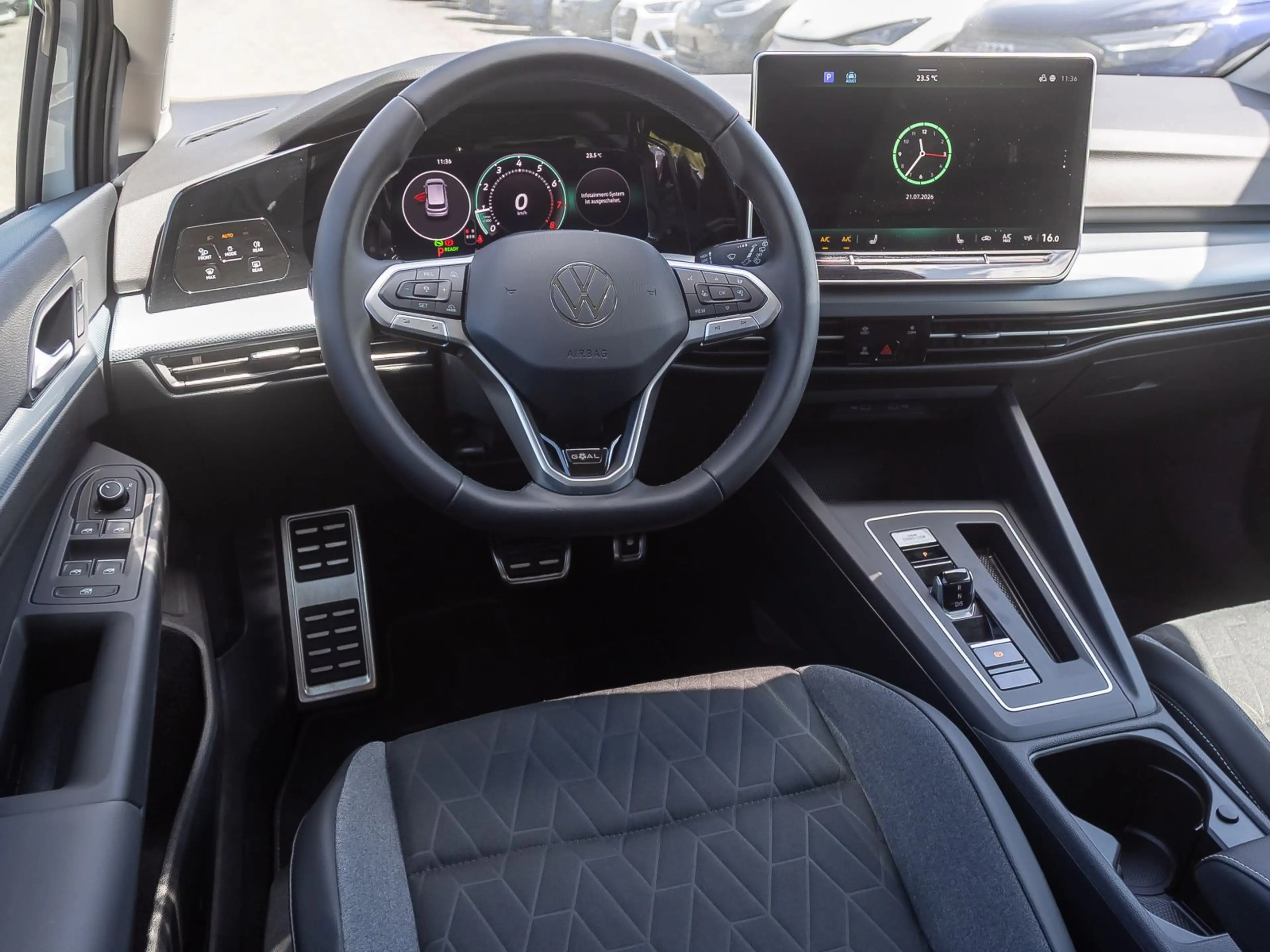 Volkswagen Golf VIII Goal 1.5 eTSI DSG Navi LED ACC EPH AHK — photo 22