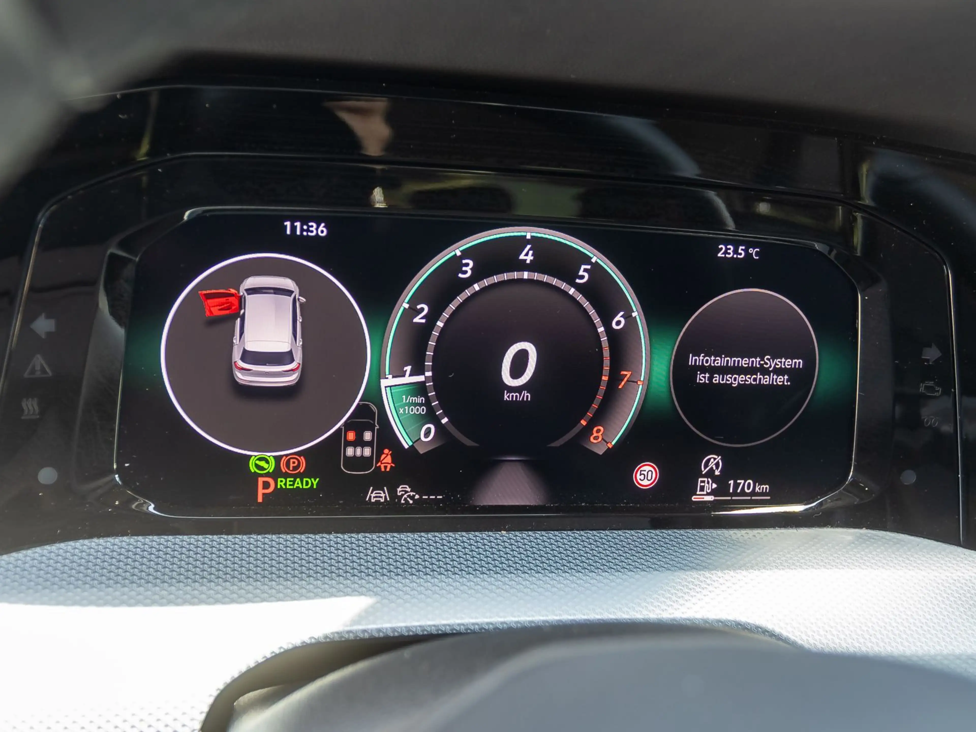 Volkswagen Golf VIII Goal 1.5 eTSI DSG Navi LED ACC EPH AHK — photo 18