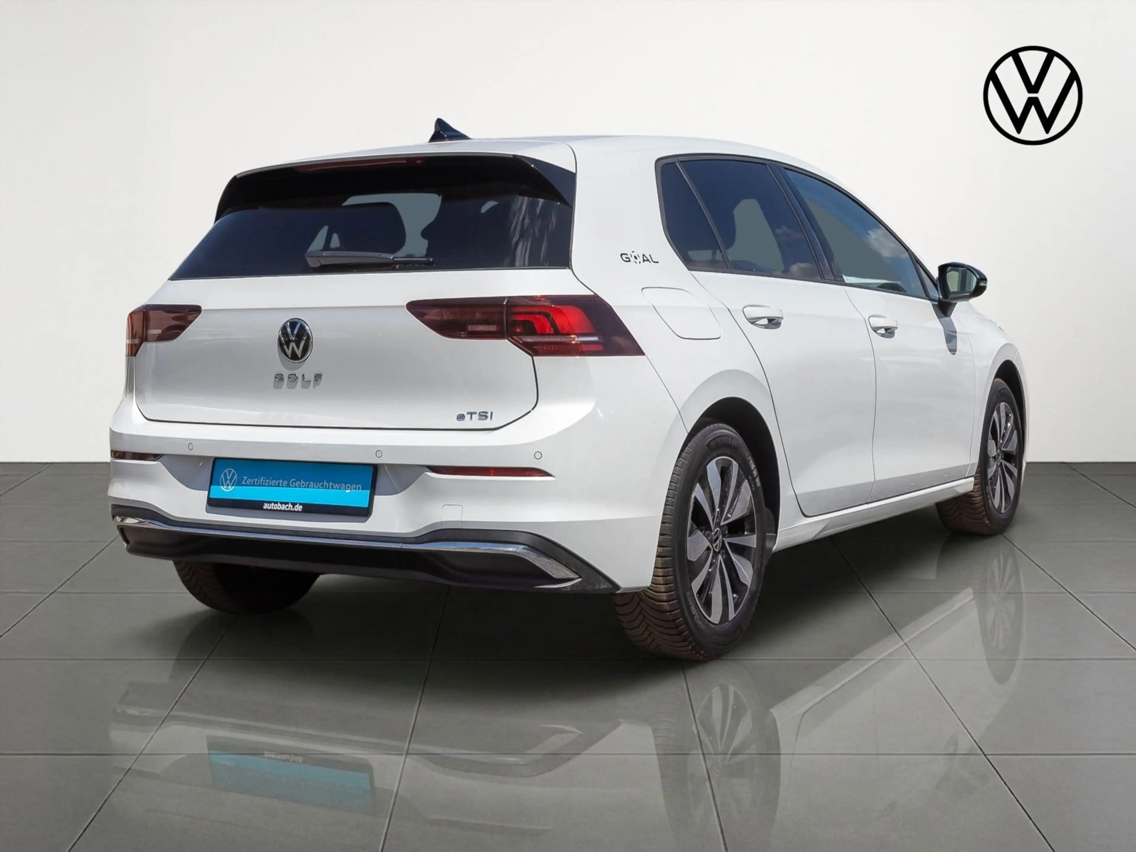 Volkswagen Golf VIII Goal 1.5 eTSI DSG Navi LED ACC EPH AHK — photo 9