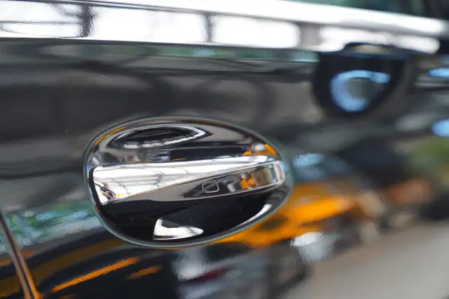 Mercedes-Benz Gle view 11