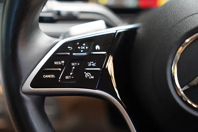 Mercedes-Benz Gle view 22