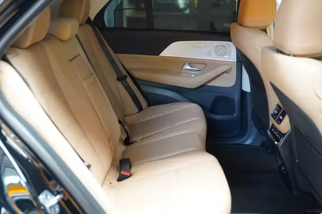 Mercedes-Benz Gle view 17