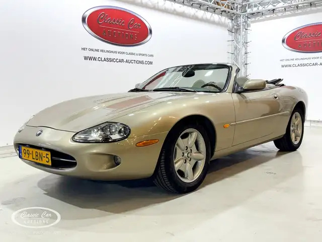 Jaguar XK8 - ONLINE AUCTION