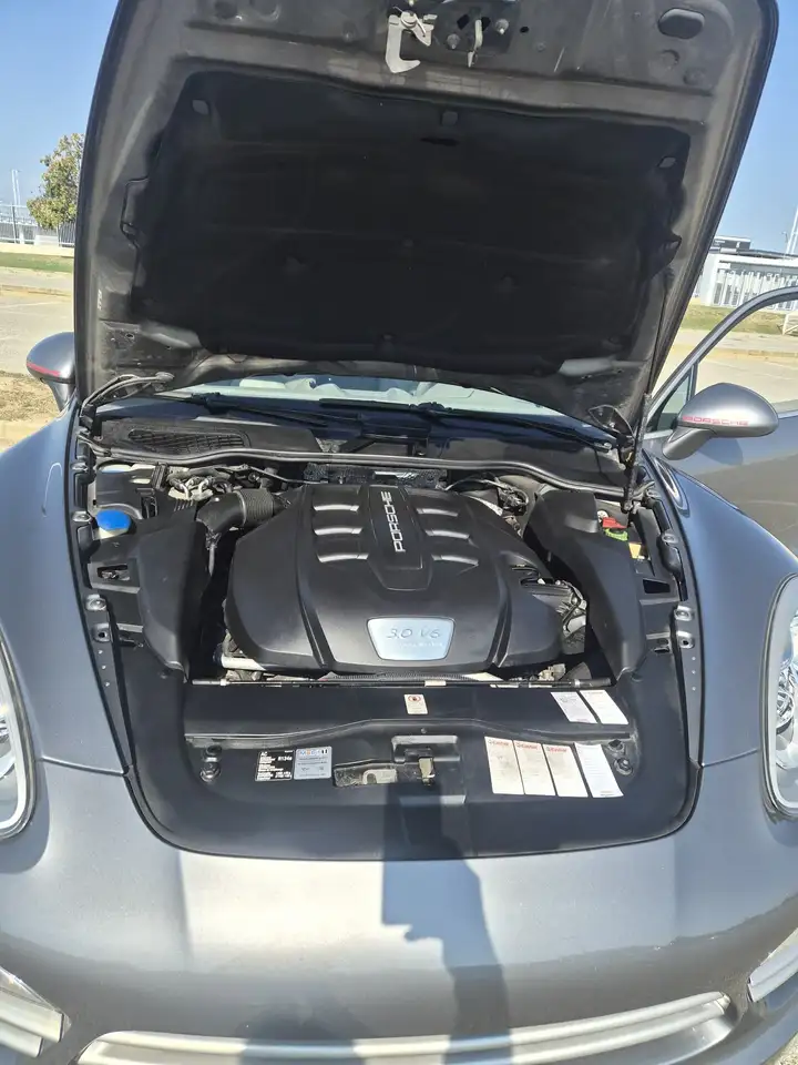 Porsche Cayenne 3.0 V6 4x4 250cv 24V tdi S tiptronic — photo 1 of 15