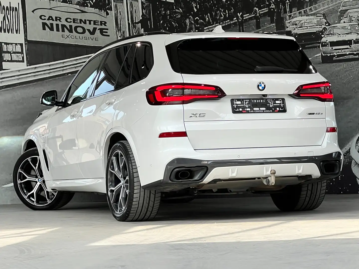 BMW X5 3.0AS xDrive45e PHEV // M-Pack // HUD // Adapt CC Bílá - 2