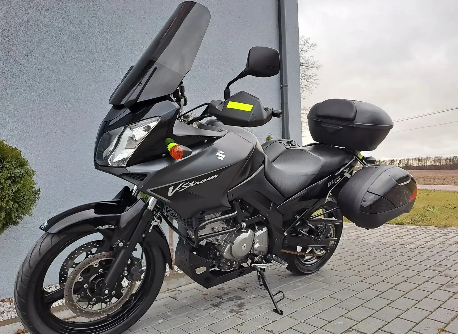 Suzuki V-Strom 650 Negru - 1
