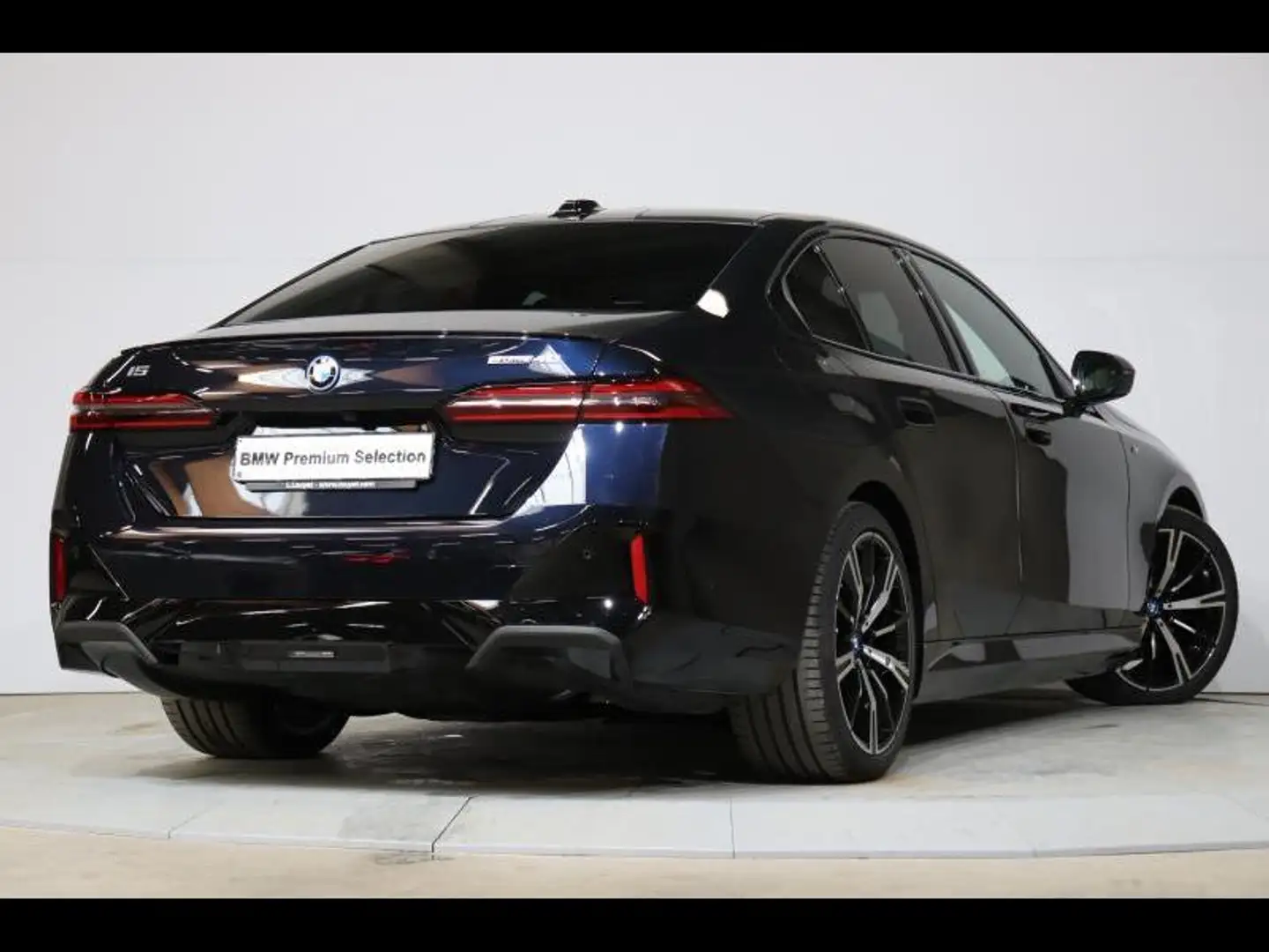 BMW i5 eDrive40 Berline Kit M Sport Noir - 2