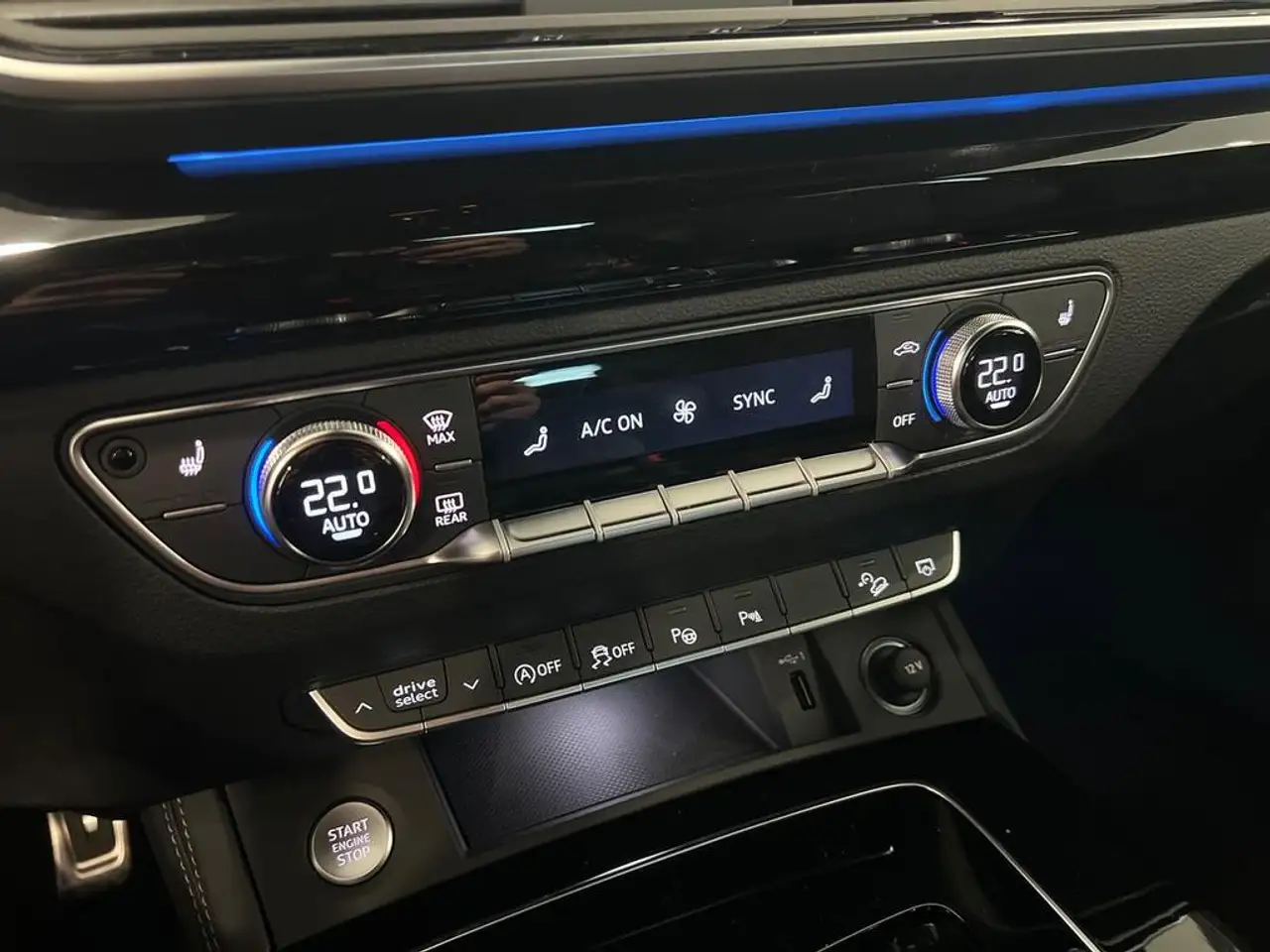 Audi Q5 40 2.0 tdi mhev 12V Identity Black quattro 14
