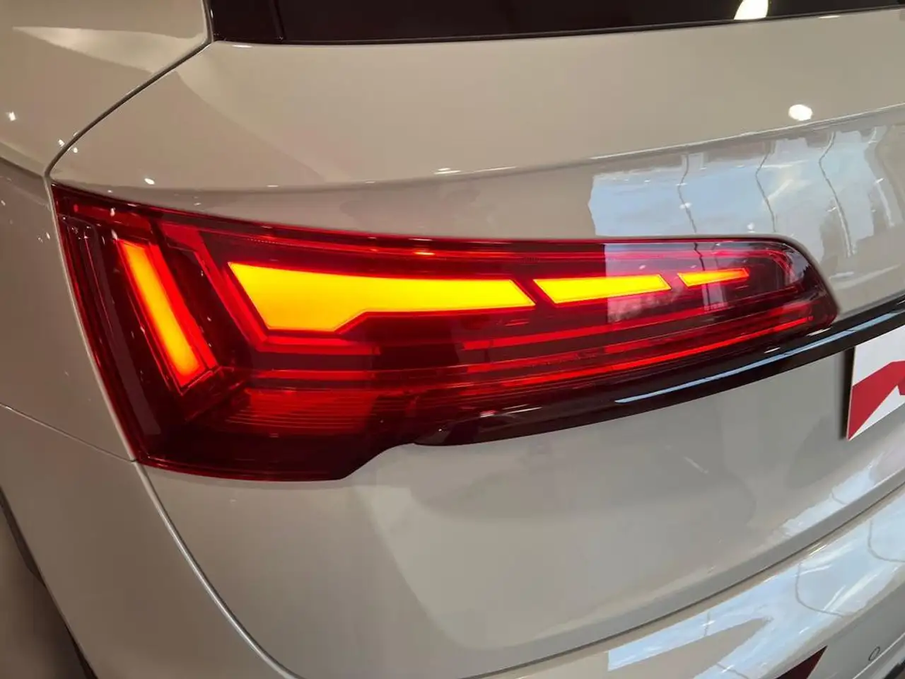 Audi Q5 40 2.0 tdi mhev 12V Identity Black quattro 5