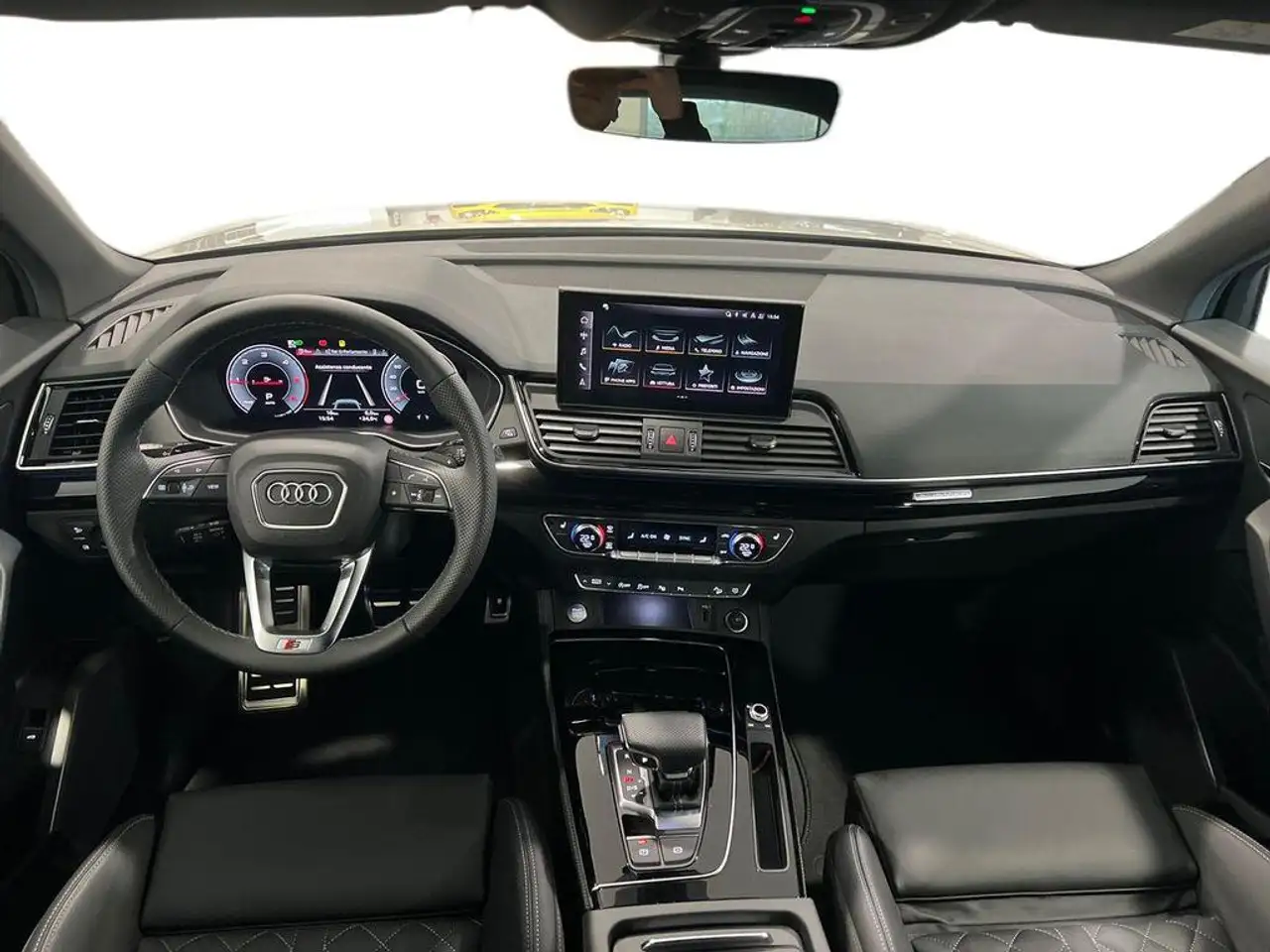 Audi Q5 40 2.0 tdi mhev 12V Identity Black quattro 9