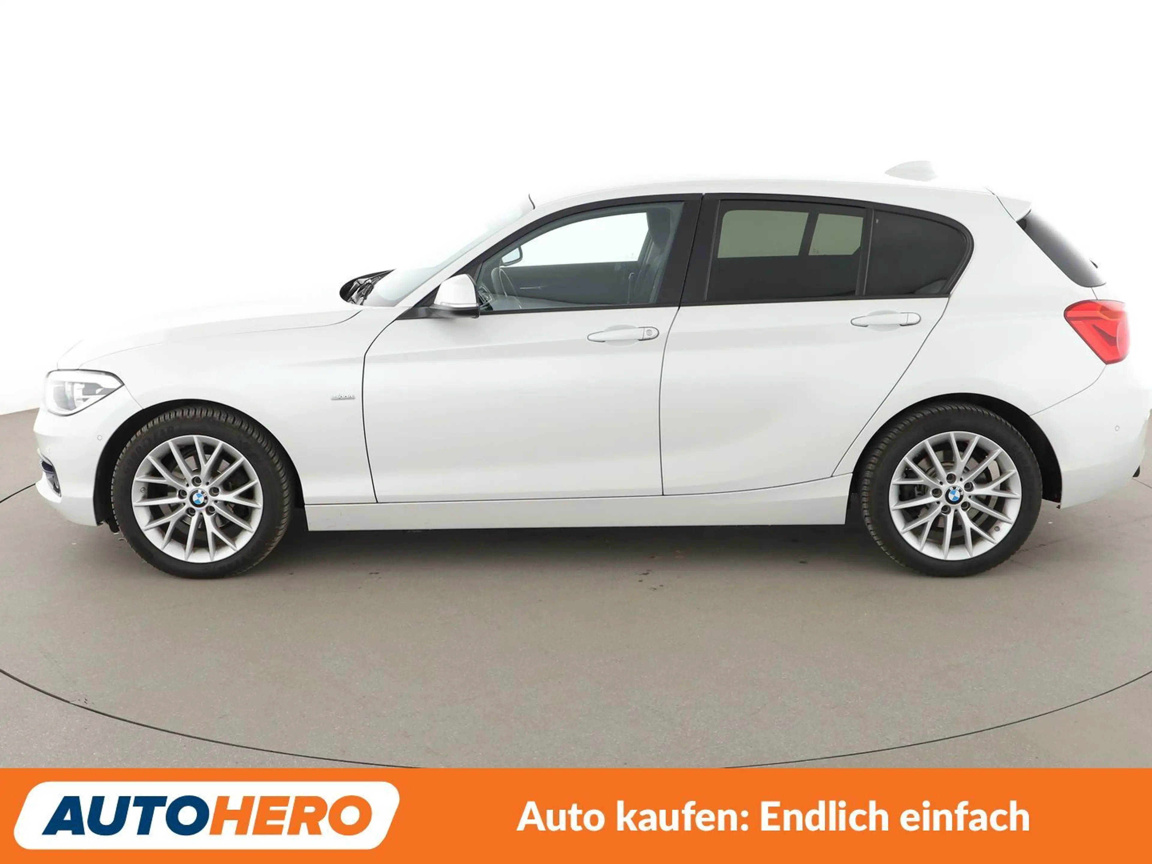 BMW 118 118i Sport Line Aut.*NAVI*LED*TEMPO*PDC*SHZ* — photo 3