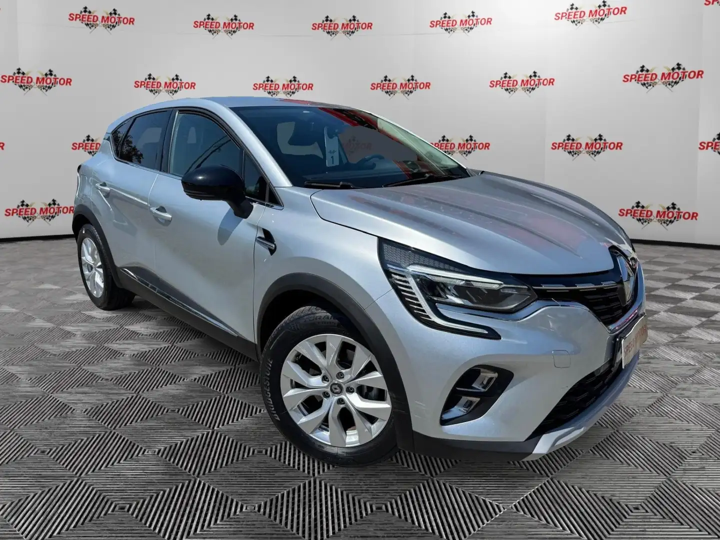 Renault Captur Hybrid E-Tech 145 CV Intens, FULL LED, RETROCAMERA Argento - 1