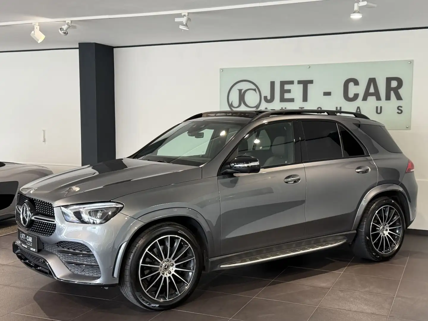 Mercedes-Benz GLE 400 d 4Matic AMG Line *Pano-360°-STHZ-21"* Grau - 1