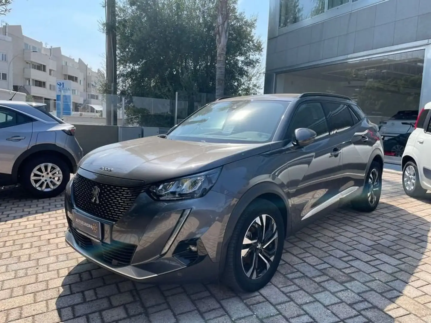 Peugeot 2008 BlueHDi 100 S&S Allure Gris - 1