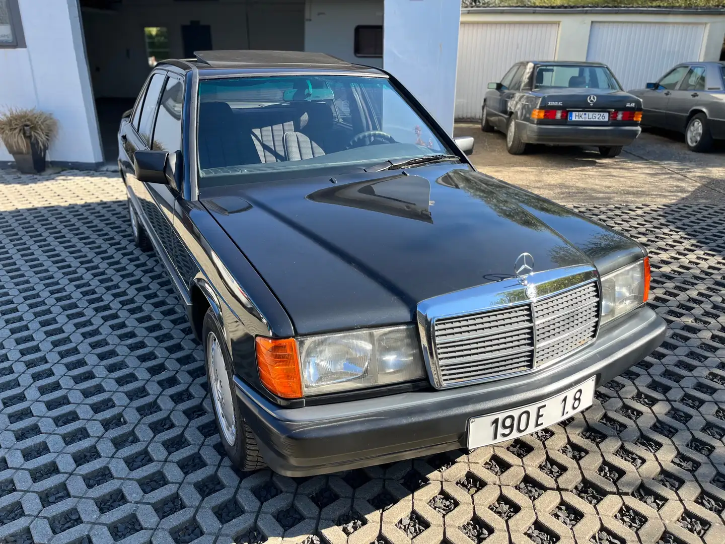 Mercedes-Benz 190 E 1.8 TOP 5-Gang Nero - 2