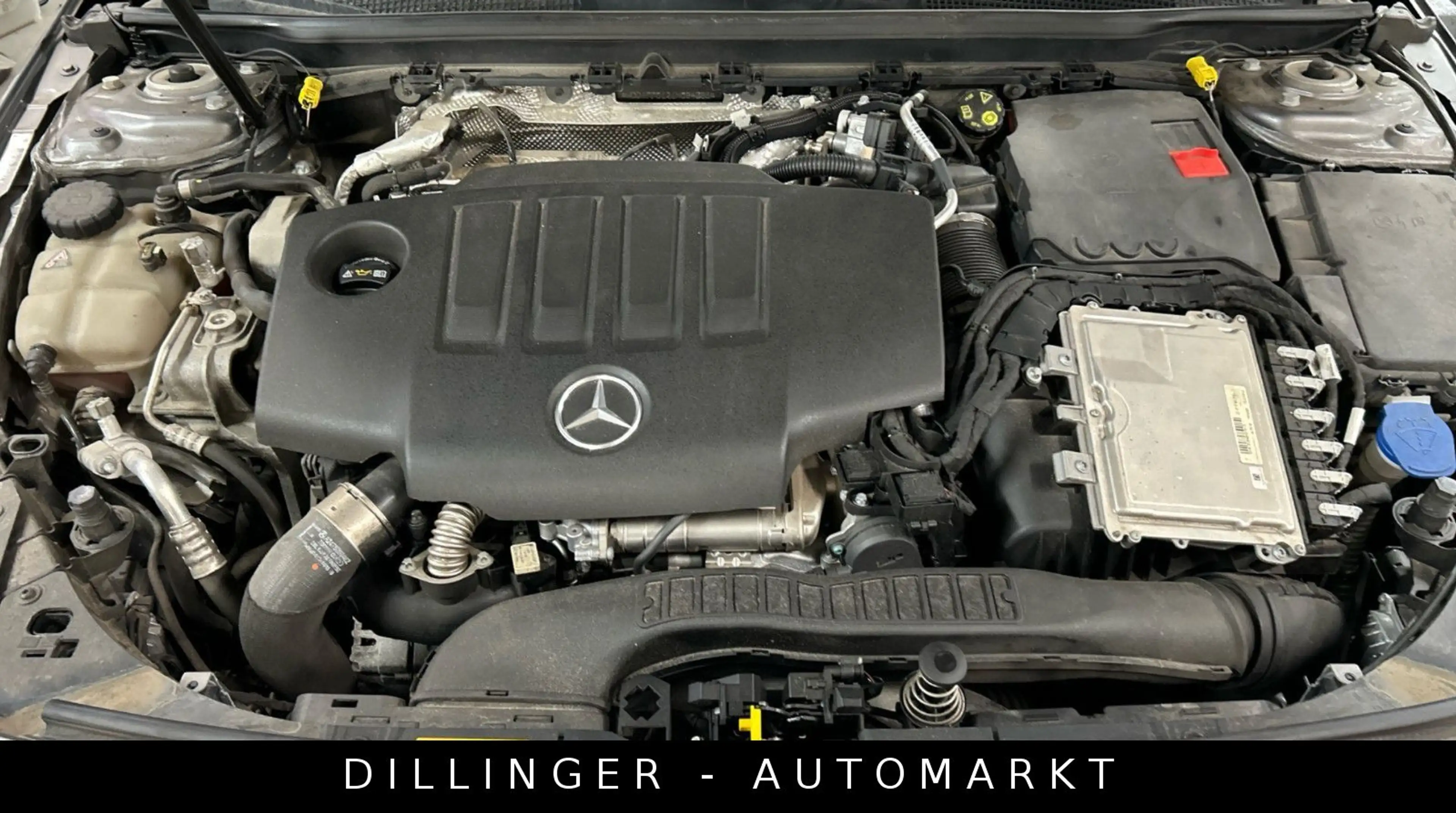 Mercedes-Benz A 200 d AMG Ambiente NAV LED Temp. Kamera PDC Shz — photo 11