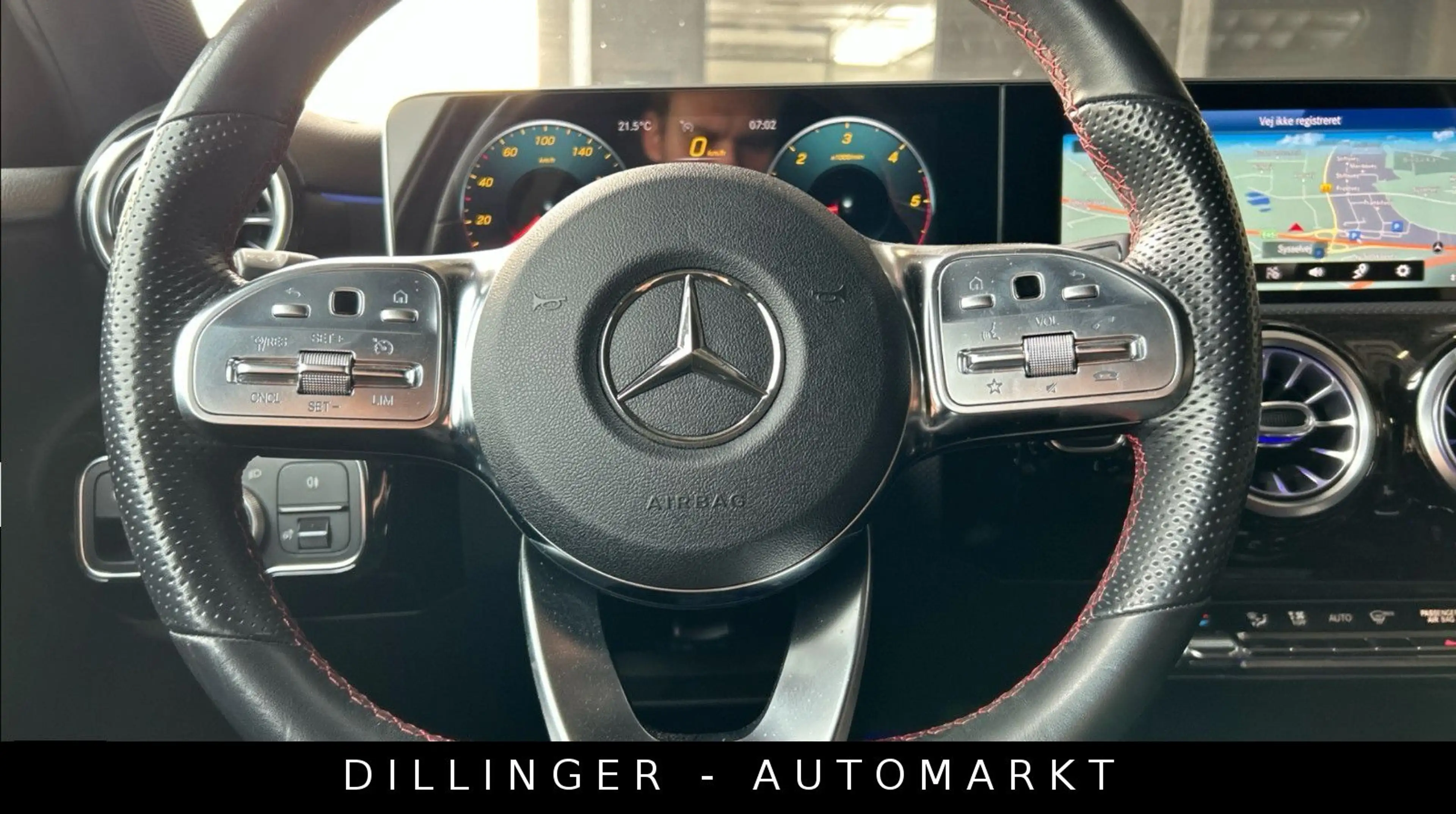Mercedes-Benz A 200 d AMG Ambiente NAV LED Temp. Kamera PDC Shz — photo 14